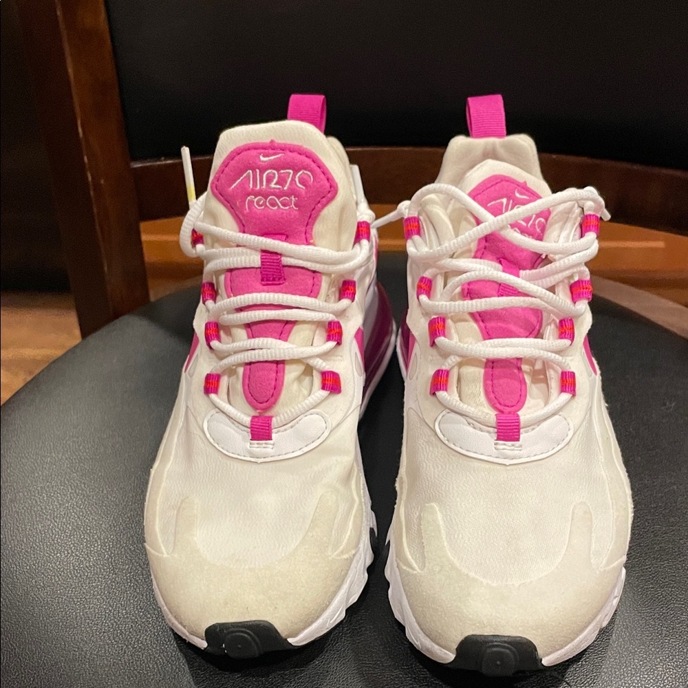 Nike Womens Sneakers in White and Pink